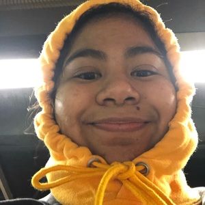 Meet your Posher, Angeline